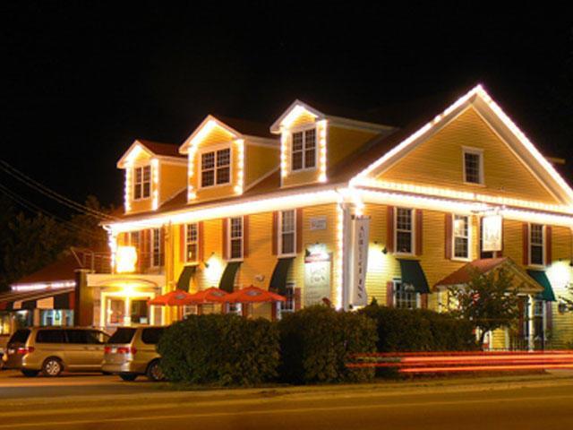 Auberge Gabriele Inn Shediac Exterior foto